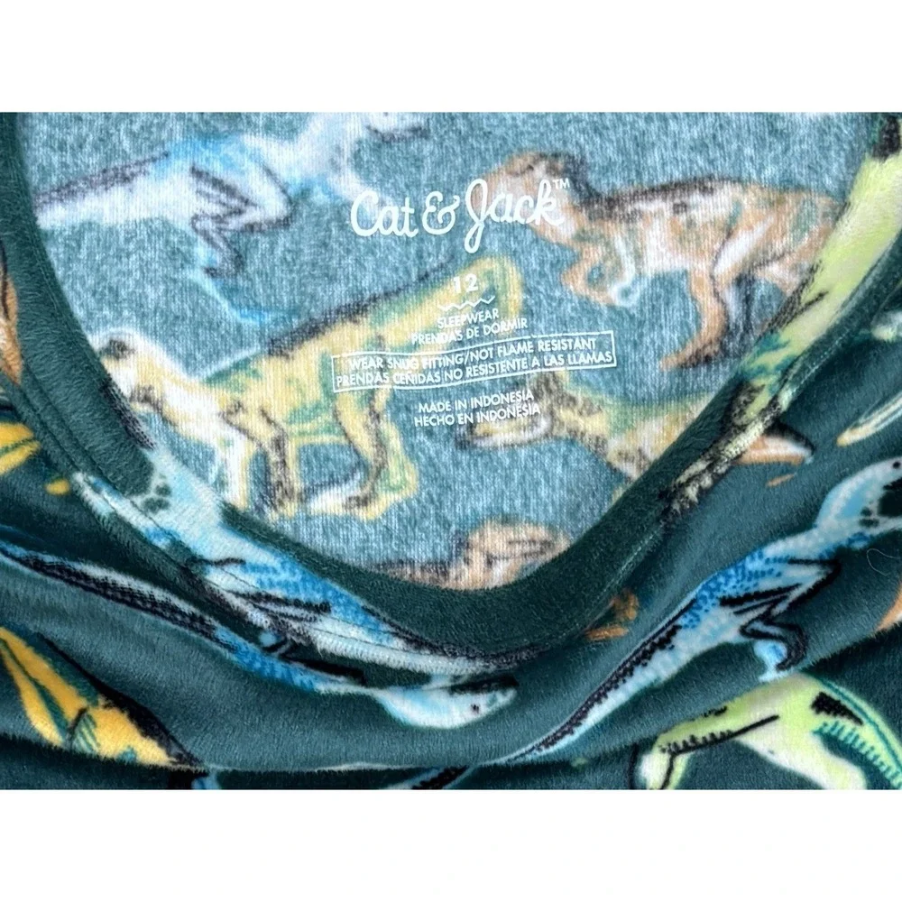 Cat & Jack Dinosaur Pattern Pajama Set Size 12 Green